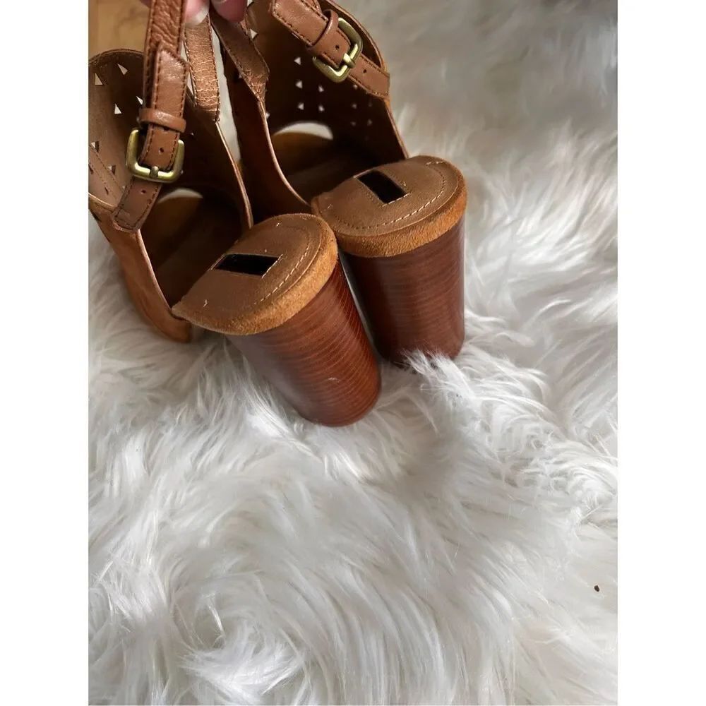 Tahari Marvel Sandals Size 8.5 Maple Brown Block Heel Suede Cutout Sling Back - Picture 3 of 10